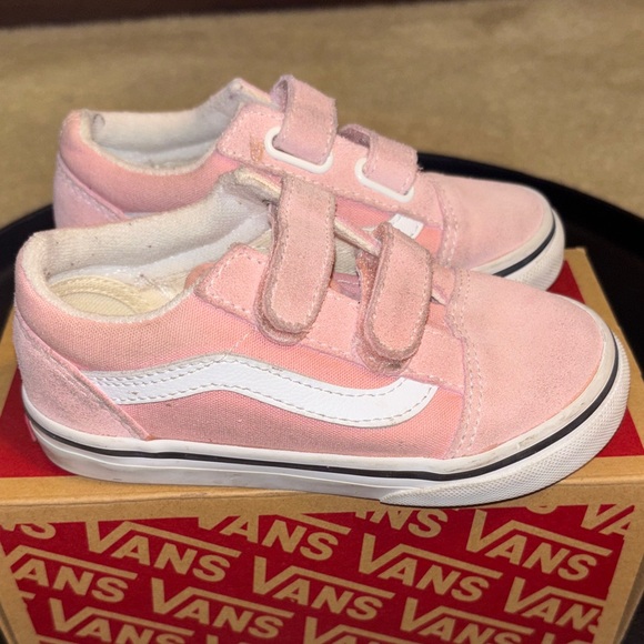 Vans Other - Vans Old Skool V Light Pink Velcro Sneakers Toddler Girls Size 8.5c